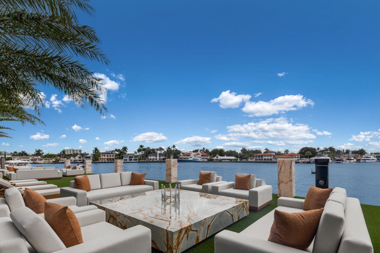 513 Middle River Drive, Fort Lauderdale, FL 33304 Photo