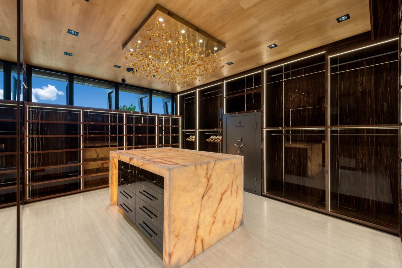 513 Middle River Drive, Fort Lauderdale, FL 33304 Photo