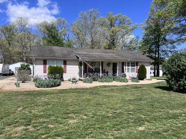 925 Mt Torrey Rd , Lyndhurst, VA 22952