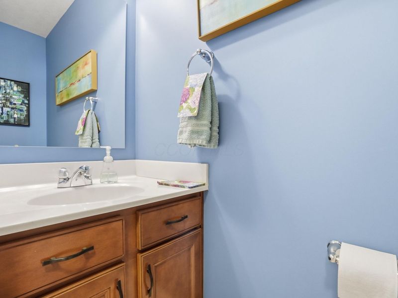 6000 Deansboro Drive , Westerville, OH 43081 Photo 24