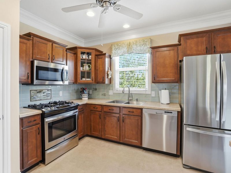 6000 Deansboro Drive , Westerville, OH 43081 Photo 3