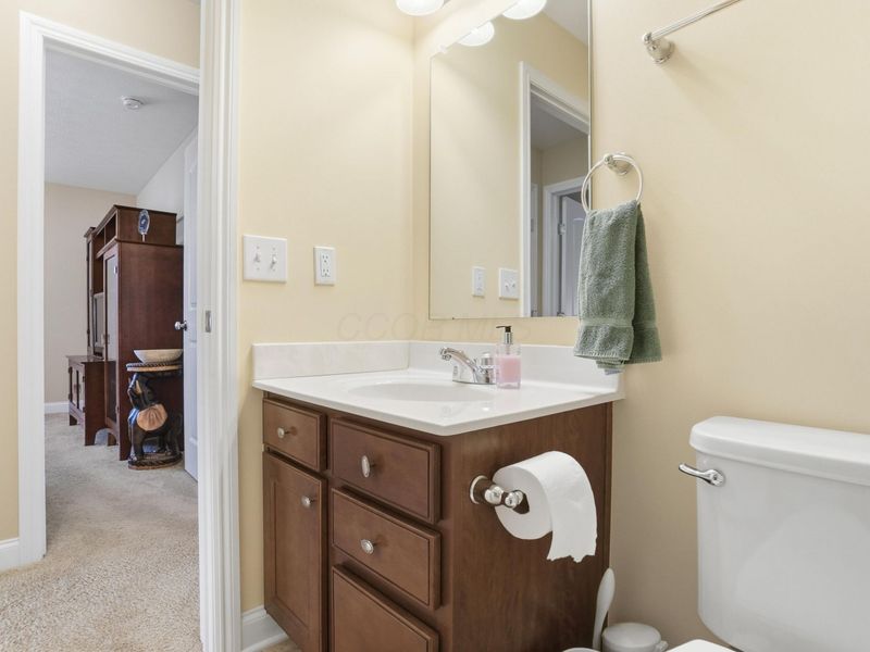 6000 Deansboro Drive , Westerville, OH 43081 Photo 35