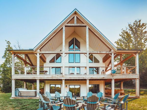 12039 Flowers Road , Rockbridge, OH 43149