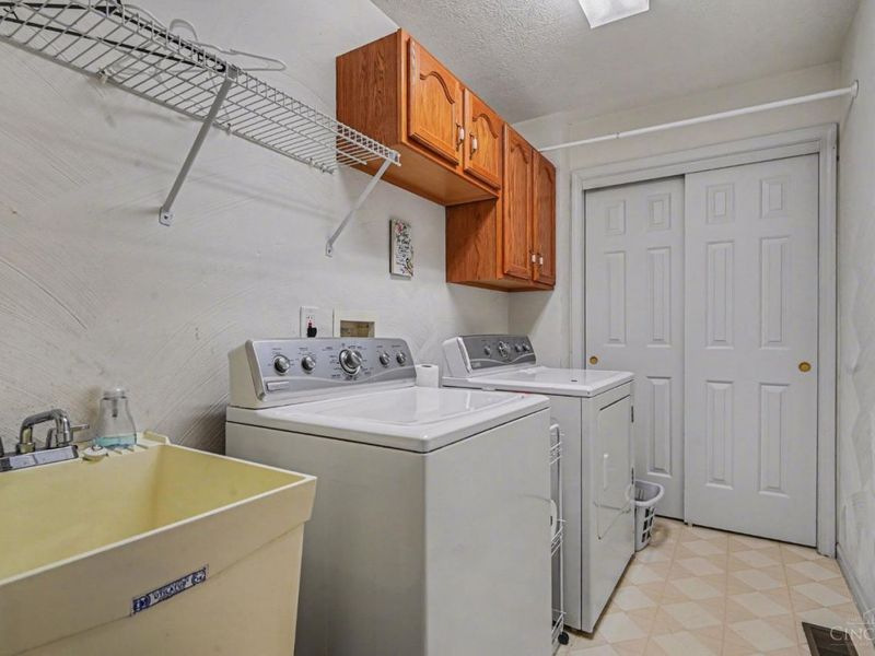 5337 Meadow Estates Drive, Cincinnati, OH 45247 Photo 22