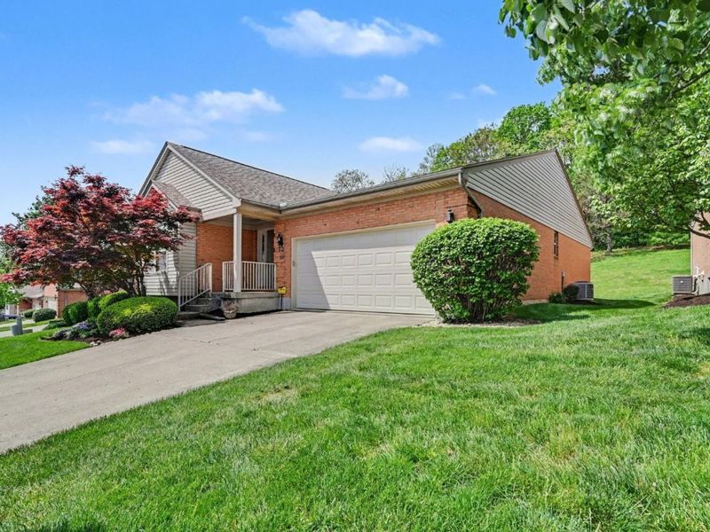 5337 Meadow Estates Drive, Cincinnati, OH 45247 Photo 3