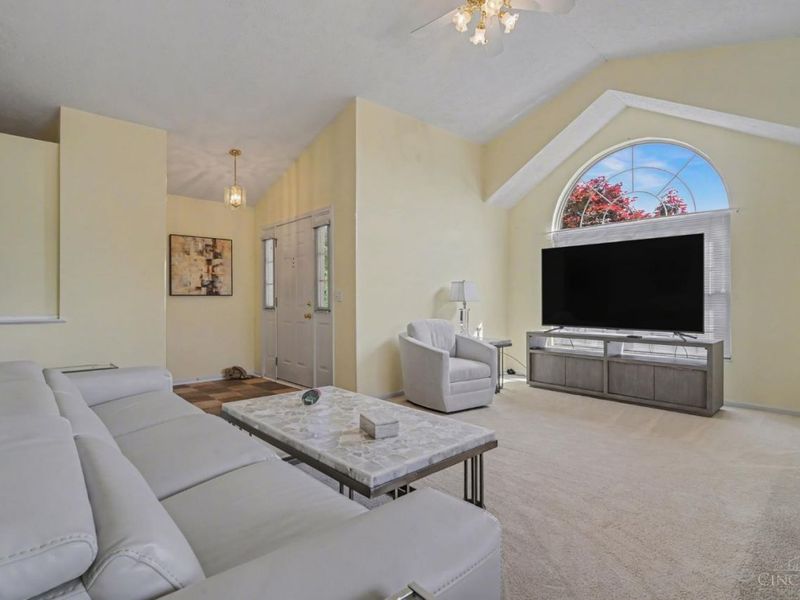 5337 Meadow Estates Drive, Cincinnati, OH 45247 Photo 5