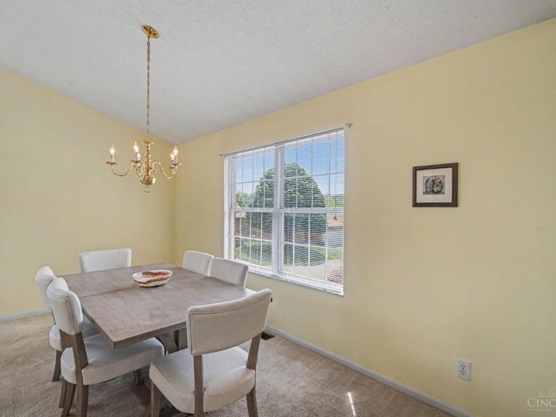 5337 Meadow Estates Drive, Cincinnati, OH 45247 Photo 8