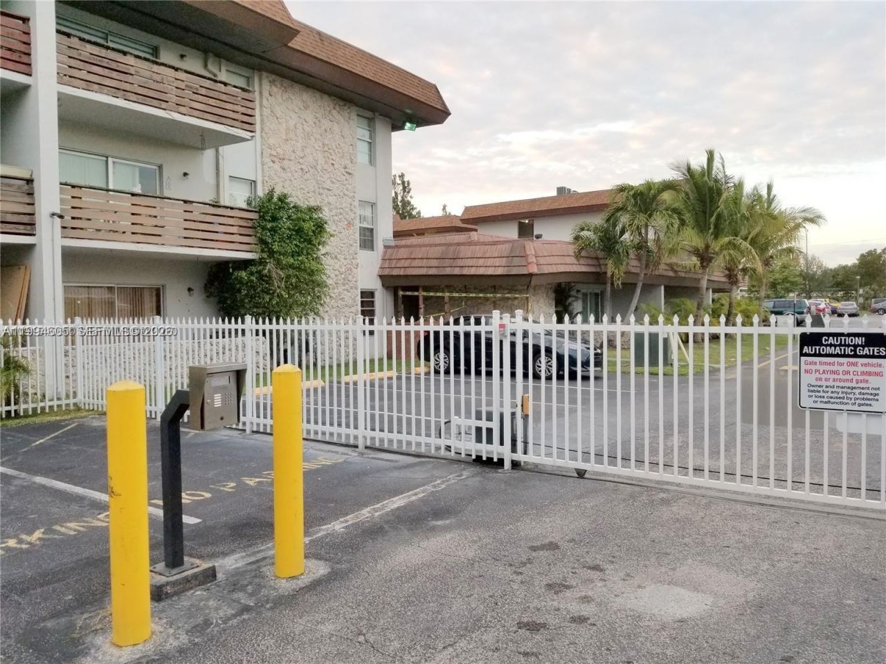 7483 SW 82nd St , Unit A203, Miami, FL 33143 Photo