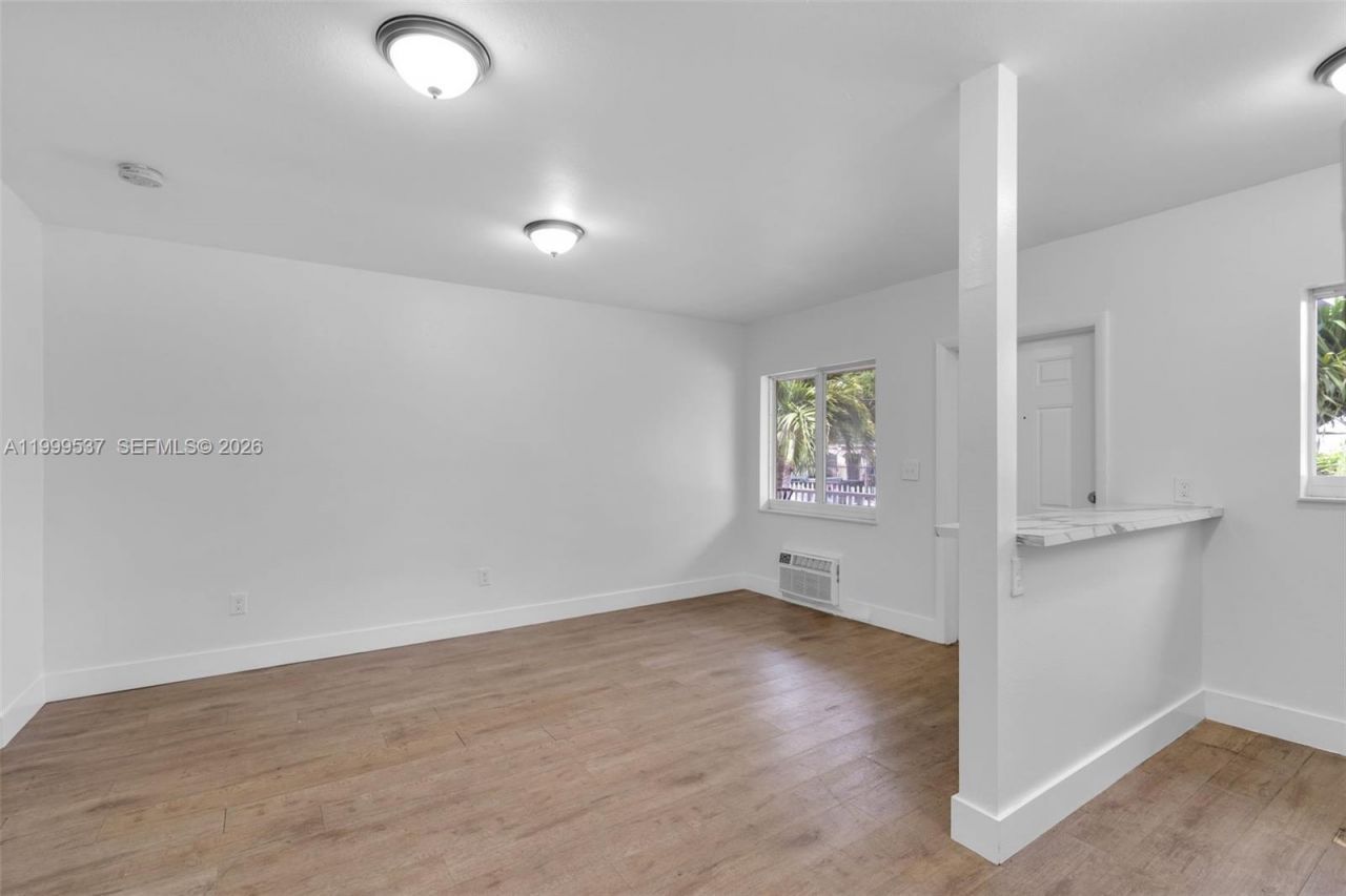 5549 NE Miami Ct, Unit 1, Miami, FL 33137 Photo