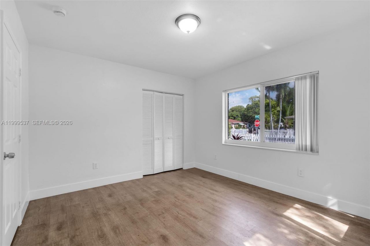 5549 NE Miami Ct, Unit 1, Miami, FL 33137 Photo