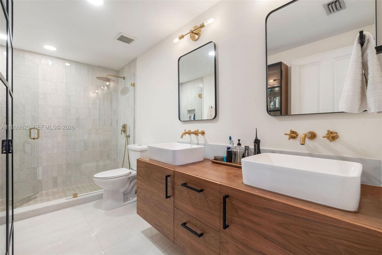 2650 SW 37th Ave , Unit 406, Miami, FL 33133 Photo