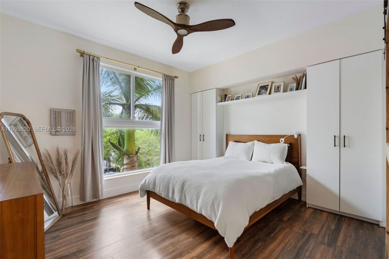 2650 SW 37th Ave , Unit 406, Miami, FL 33133 Photo