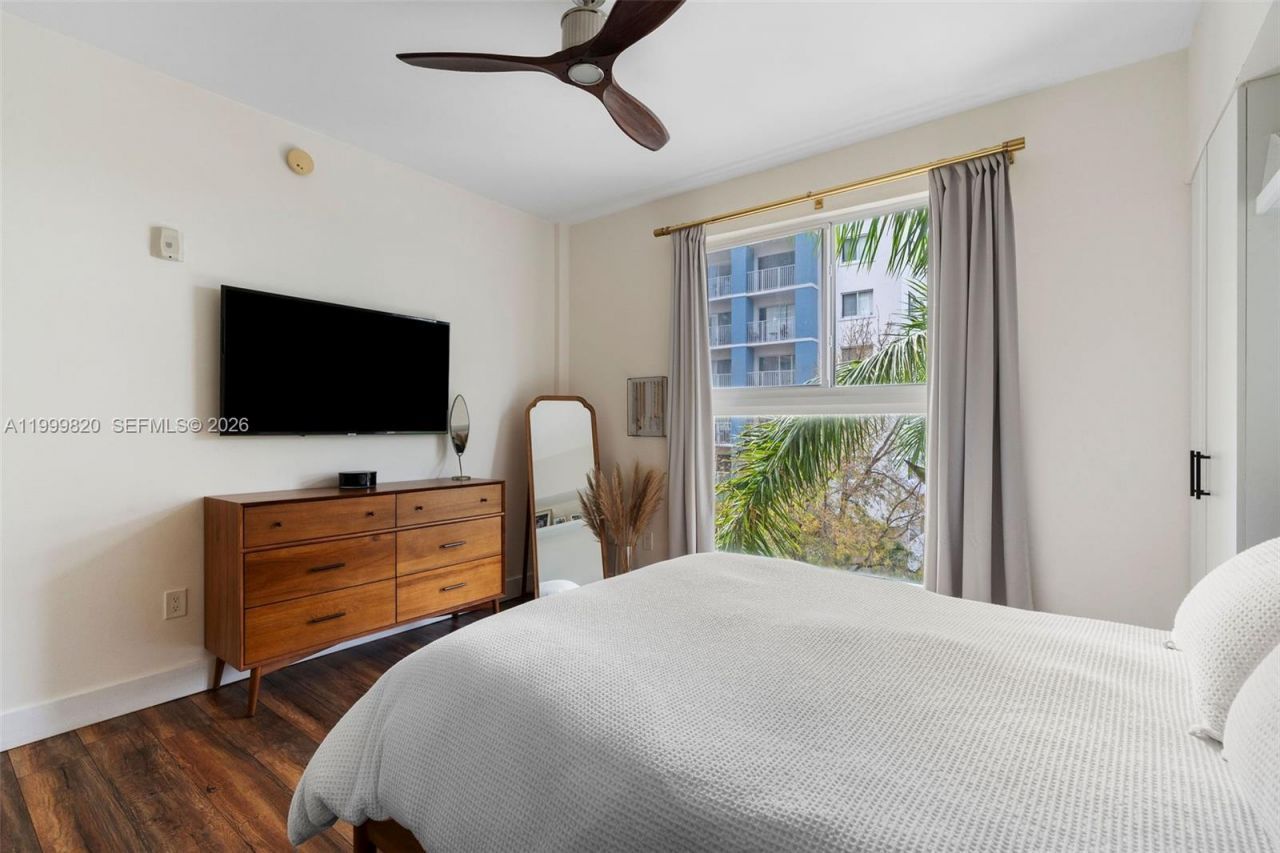 2650 SW 37th Ave , Unit 406, Miami, FL 33133 Photo