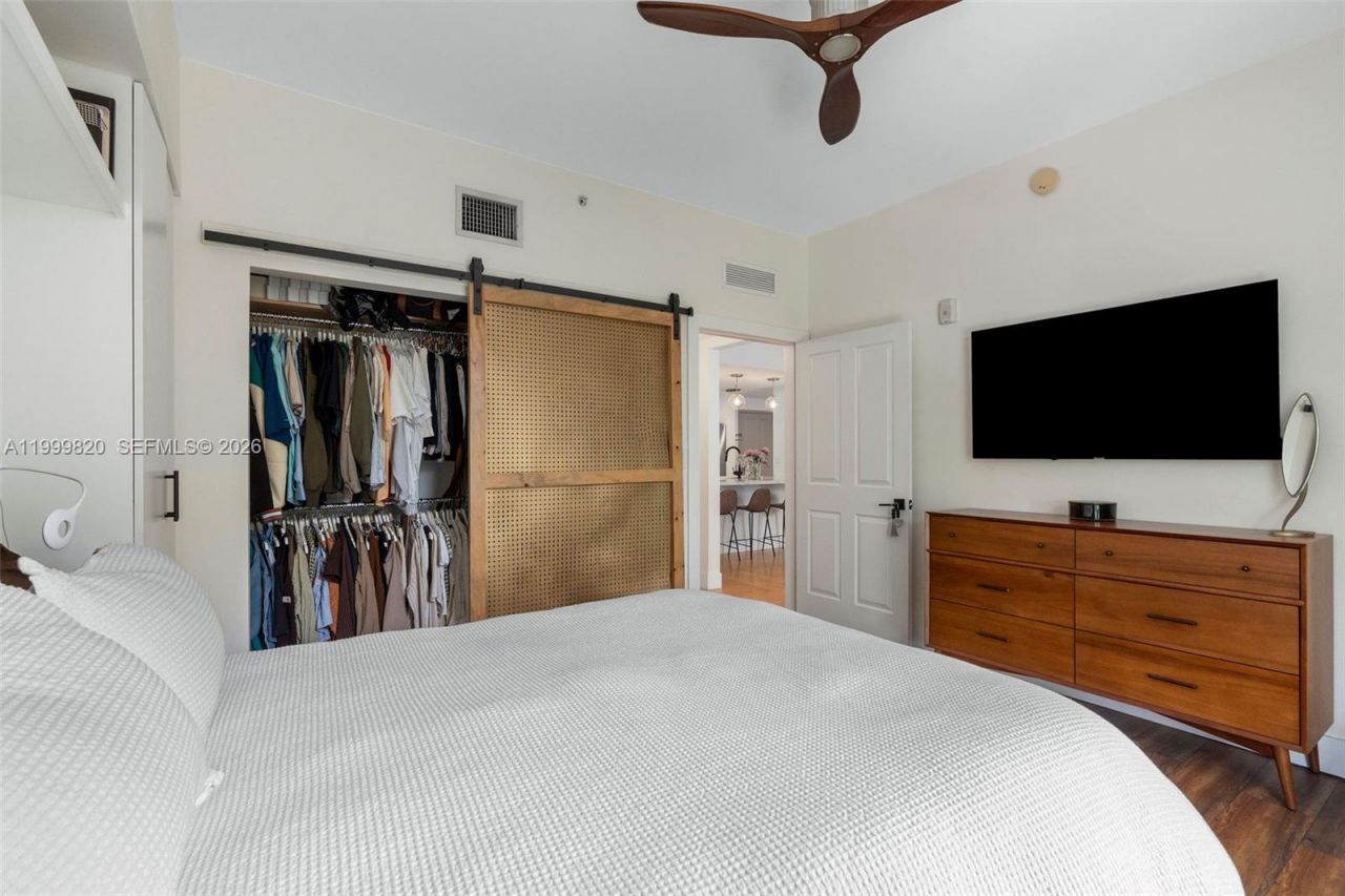 2650 SW 37th Ave , Unit 406, Miami, FL 33133 Photo