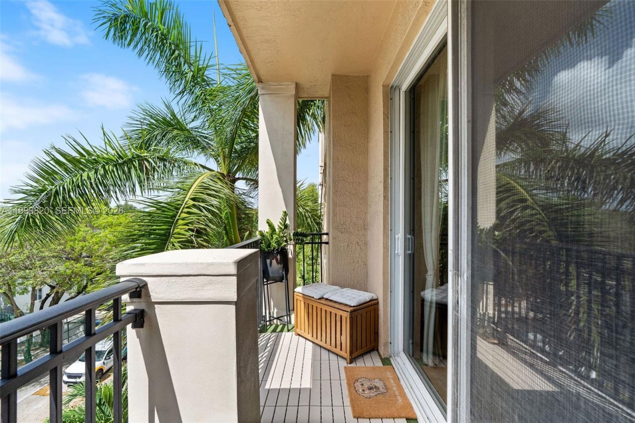 2650 SW 37th Ave , Unit 406, Miami, FL 33133 Photo