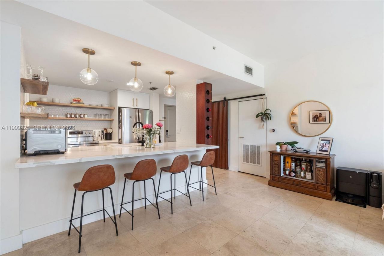 2650 SW 37th Ave , Unit 406, Miami, FL 33133 Photo