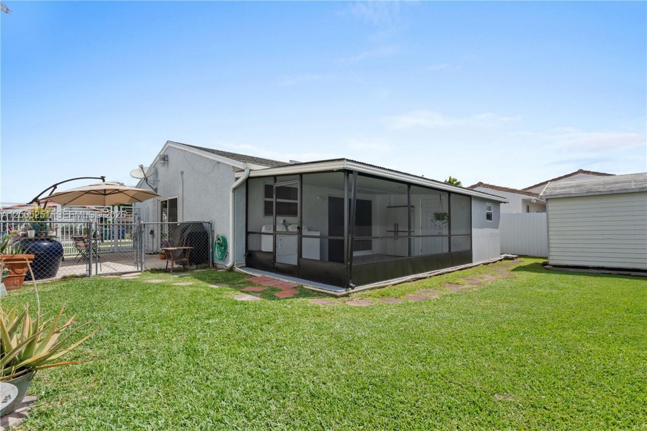 13226 NW 5th Ter, Miami, FL 33182 Photo
