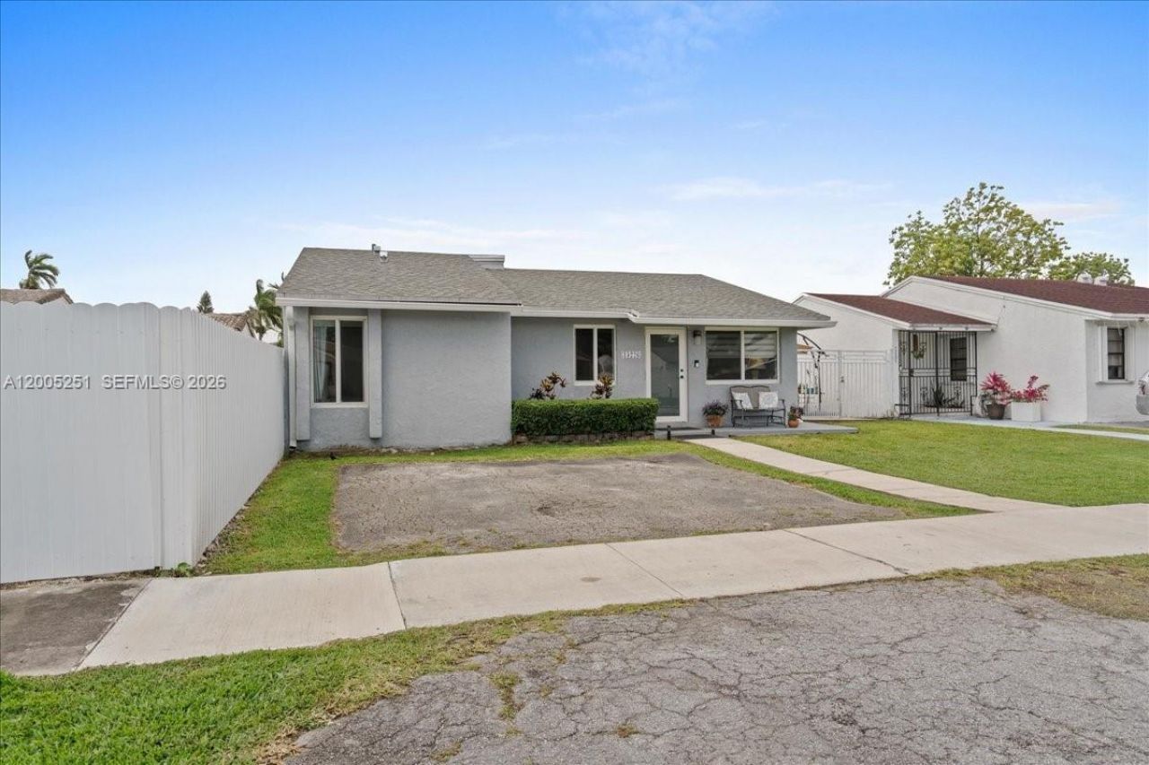 13226 NW 5th Ter, Miami, FL 33182 Photo
