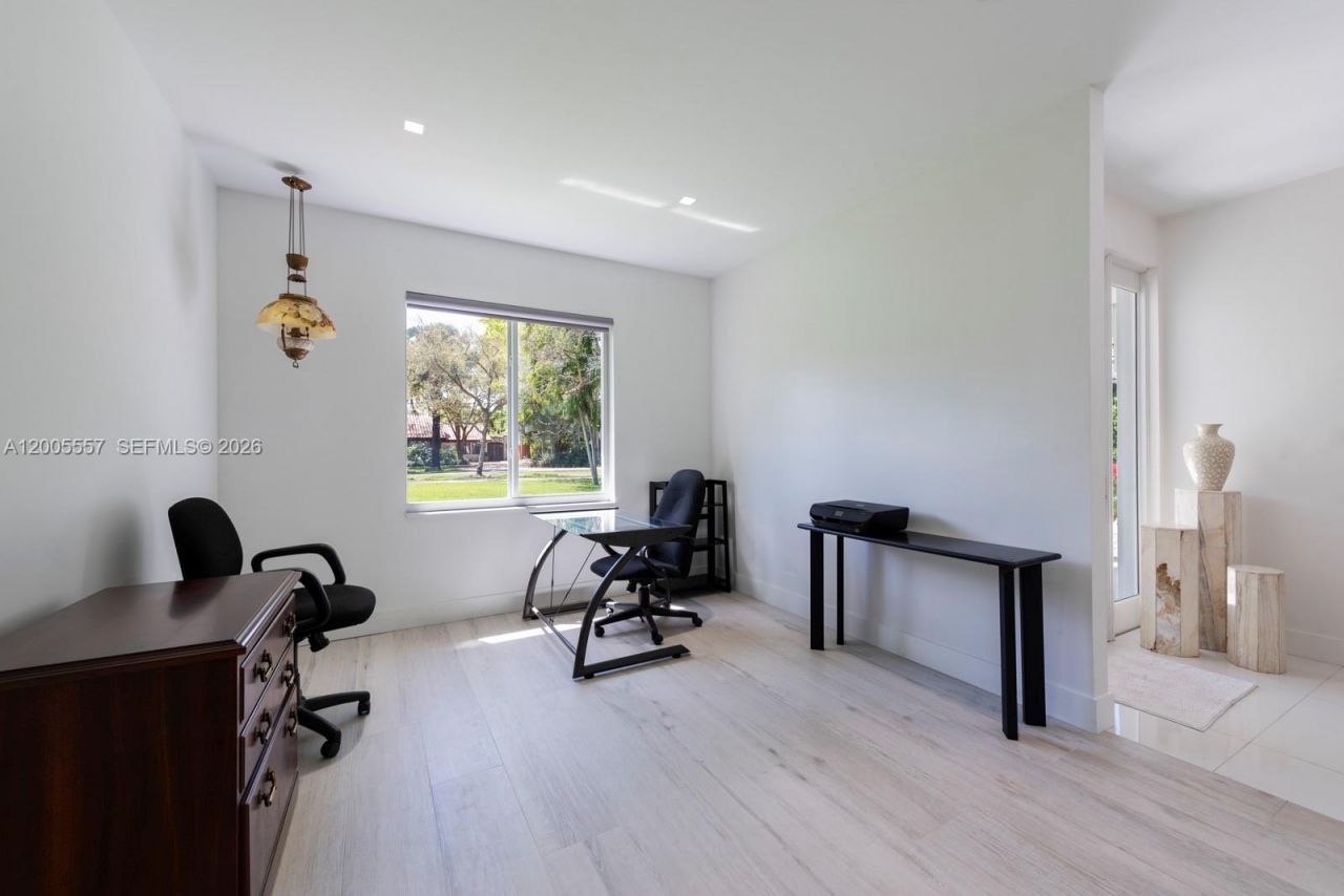 11555 Griffing Blvd, Biscayne Park, FL 33161 Photo