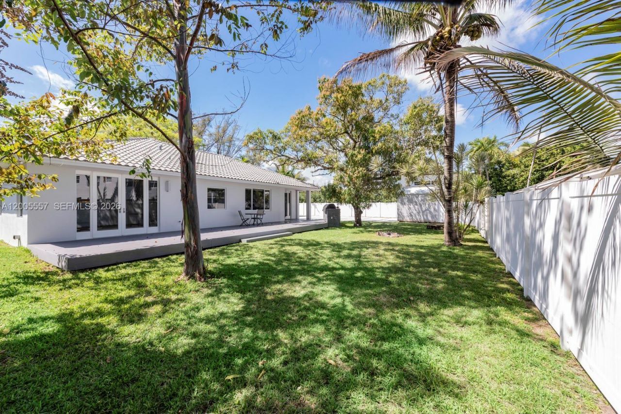 11555 Griffing Blvd, Biscayne Park, FL 33161 Photo