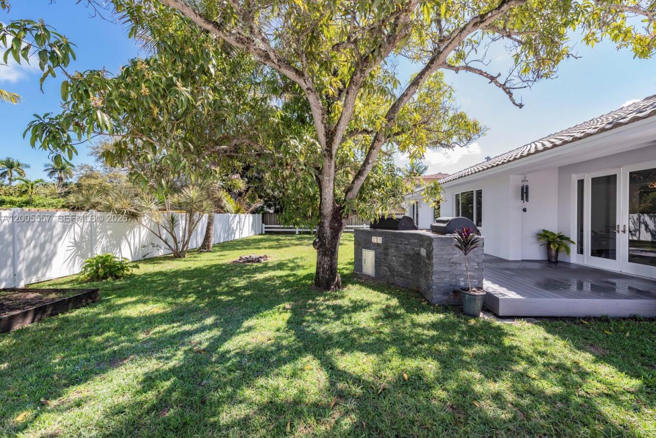 11555 Griffing Blvd, Biscayne Park, FL 33161 Photo