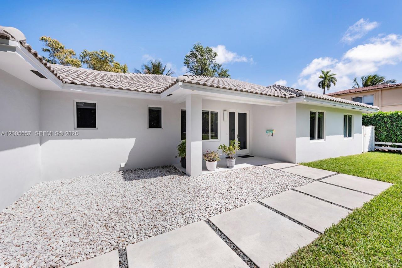 11555 Griffing Blvd, Biscayne Park, FL 33161 Photo