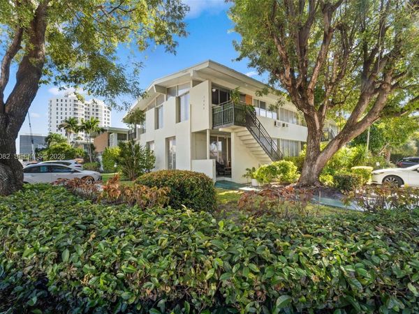 1060 98 St, Bay Harbor Islands, FL 33154