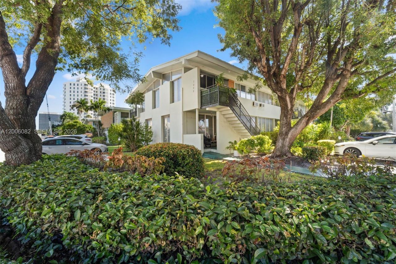 1060 98 St, Bay Harbor Islands, FL 33154 Photo