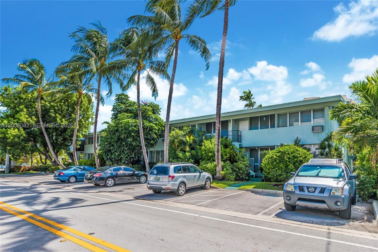 1060 98 St, Bay Harbor Islands, FL 33154 Photo