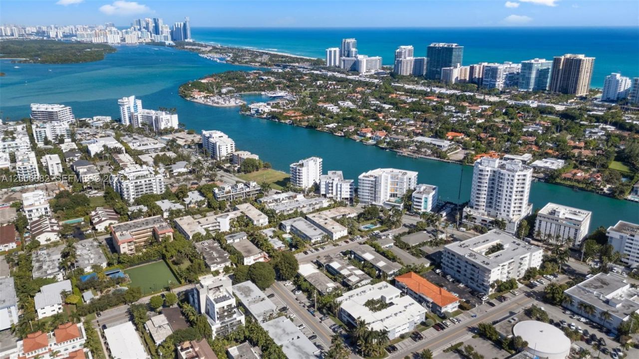 1060 98 St, Bay Harbor Islands, FL 33154 Photo