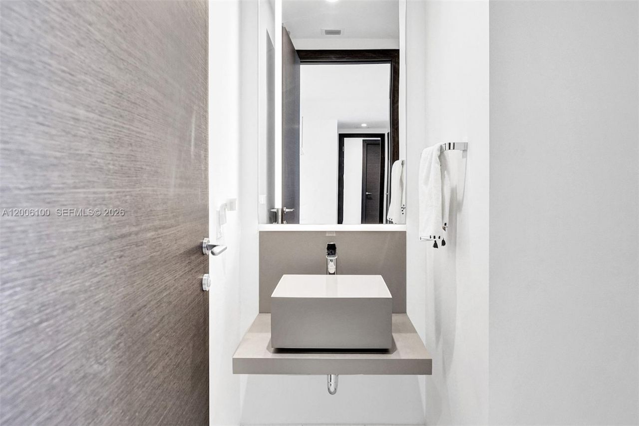 1000 Brickell Plaza, Unit PH5106, Miami, FL 33131 Photo