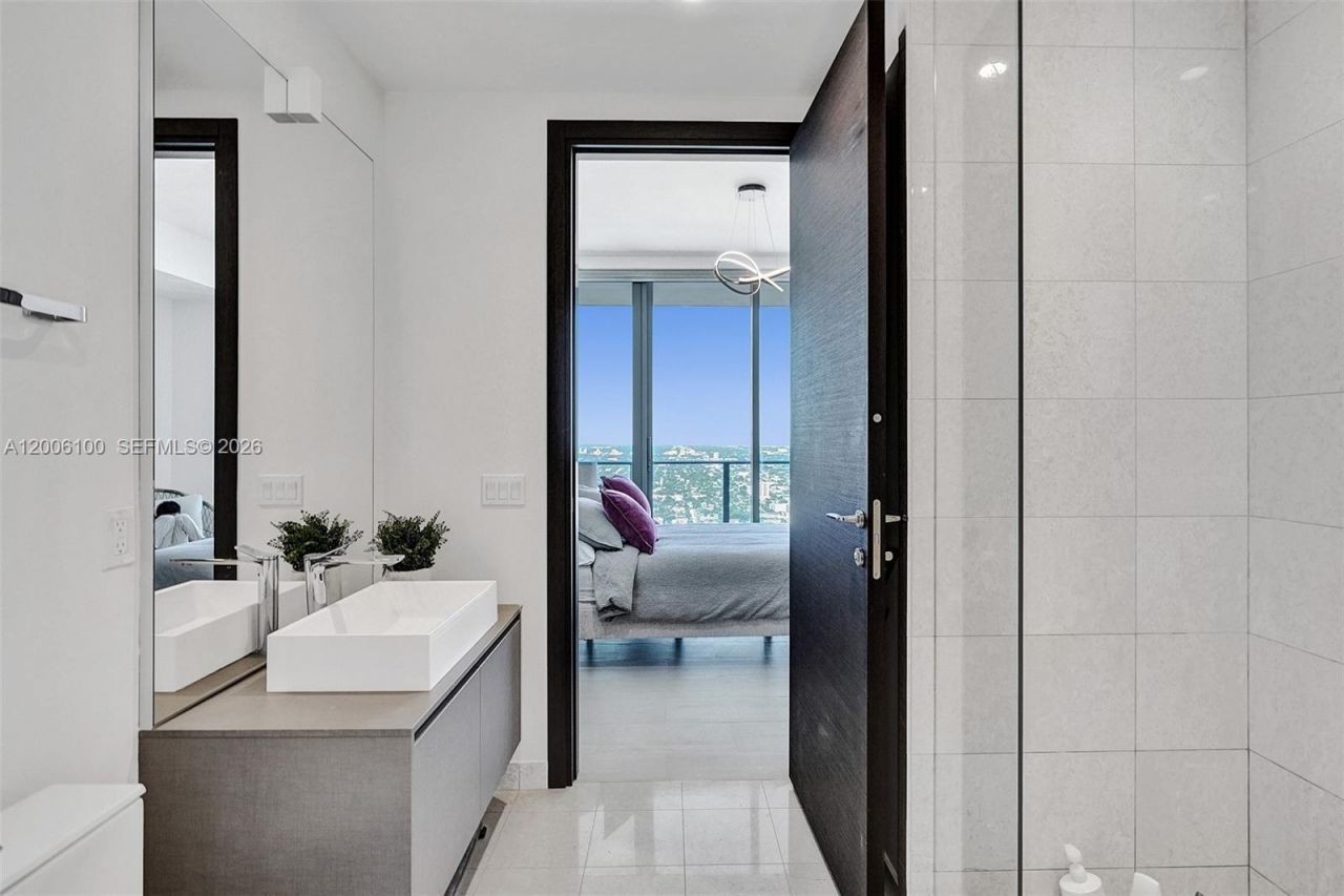 1000 Brickell Plaza, Unit PH5106, Miami, FL 33131 Photo