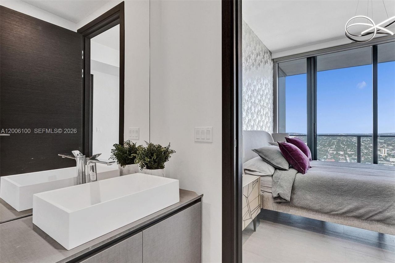 1000 Brickell Plaza, Unit PH5106, Miami, FL 33131 Photo