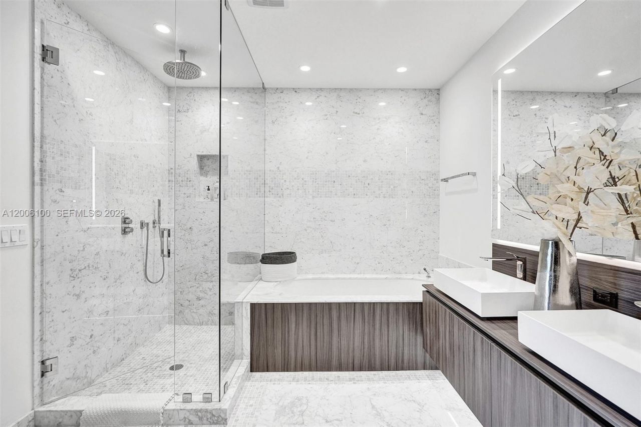 1000 Brickell Plaza, Unit PH5106, Miami, FL 33131 Photo
