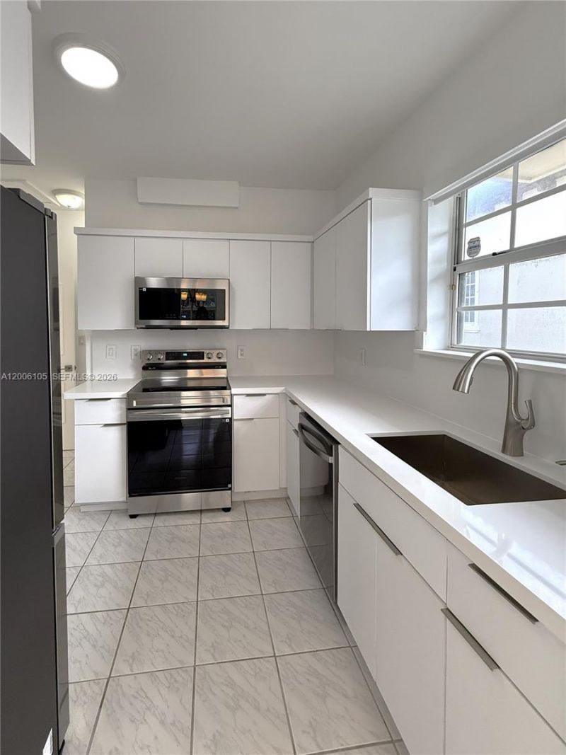 502 Madeira Ave, Unit A, Coral Gables, FL 33134 Photo