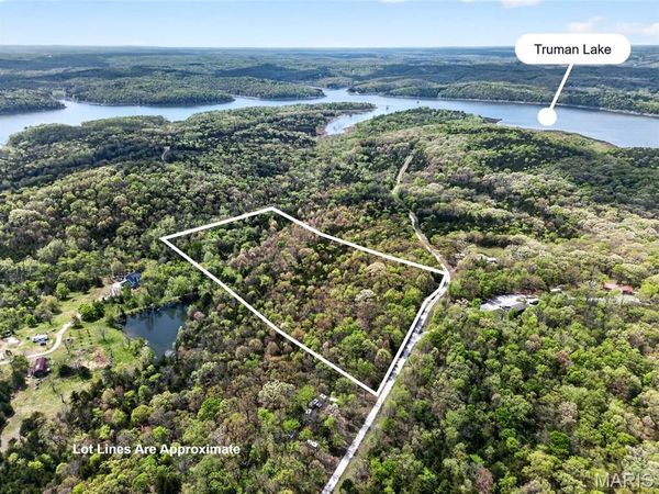 000 M- Crabtree Avenue , Warsaw, MO 65355