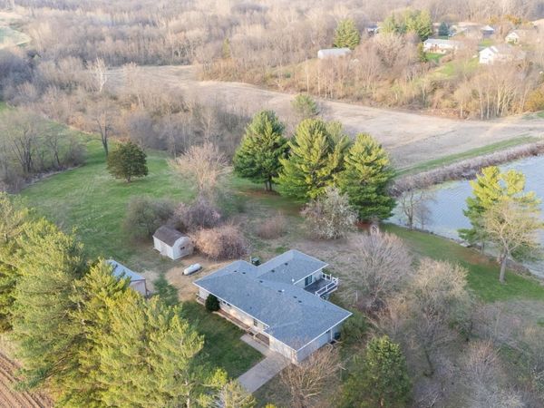 114 CLEARVIEW Drive, Pekin, IL 61554