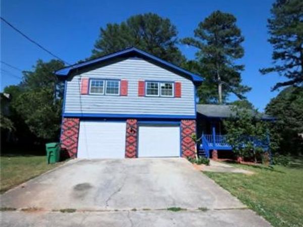 500 Rue De Chateau , Stone Mountain, GA 30083