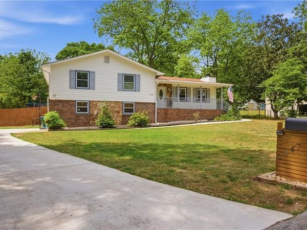 3447 Winston Mason Drive , Snellville, GA 30039