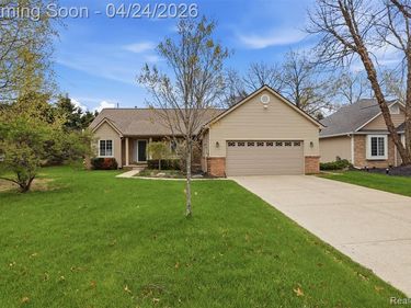 3300 Viking Drive, Commerce Twp, MI 48390