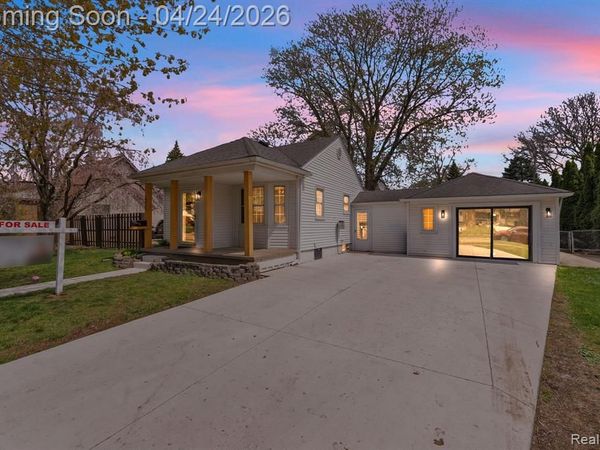 6964 Nightingale Street , Dearborn Heights, MI 48127