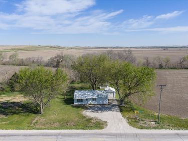 42998 TAMARACK Road, AVOCA, IA 51521