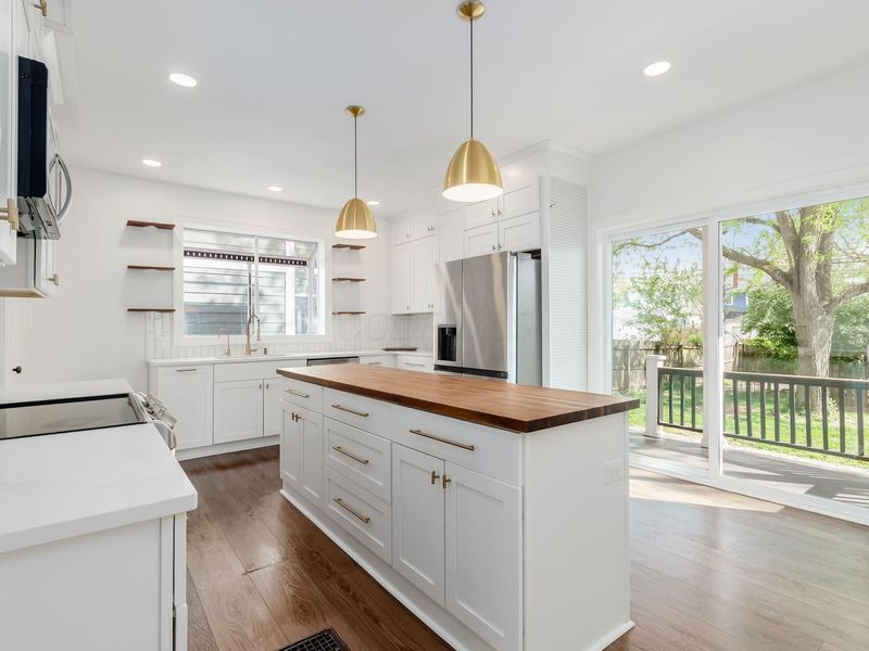 95 E Pacemont Road, Columbus, OH 43202 Photo 14