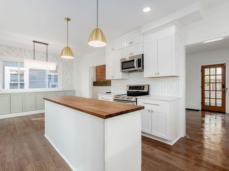 95 E Pacemont Road, Columbus, OH 43202 Photo 16