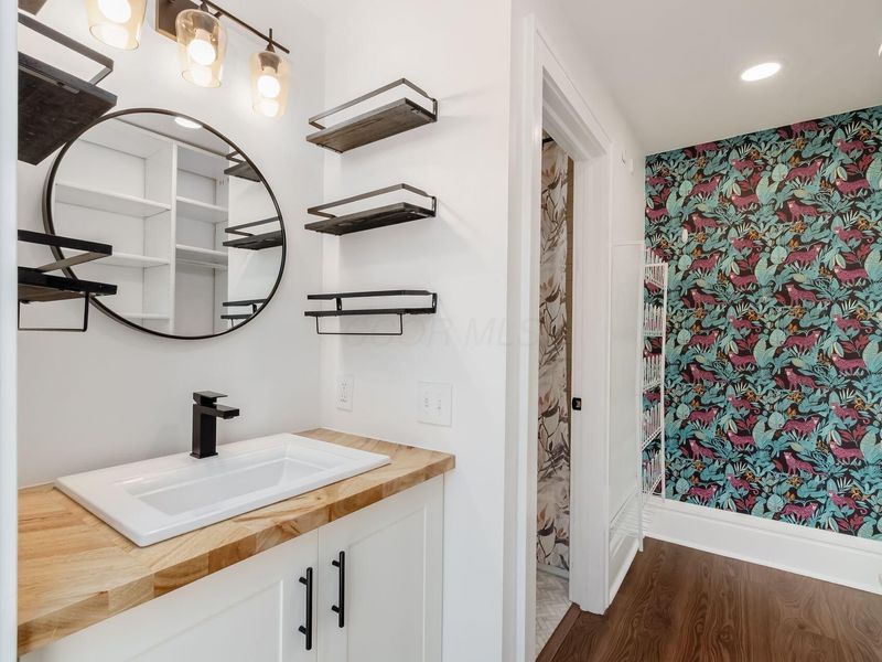 95 E Pacemont Road, Columbus, OH 43202 Photo 21