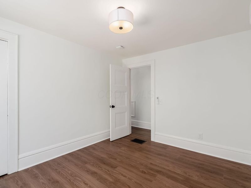 95 E Pacemont Road, Columbus, OH 43202 Photo 27