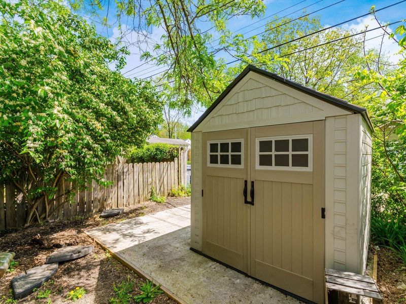 95 E Pacemont Road, Columbus, OH 43202 Photo 38