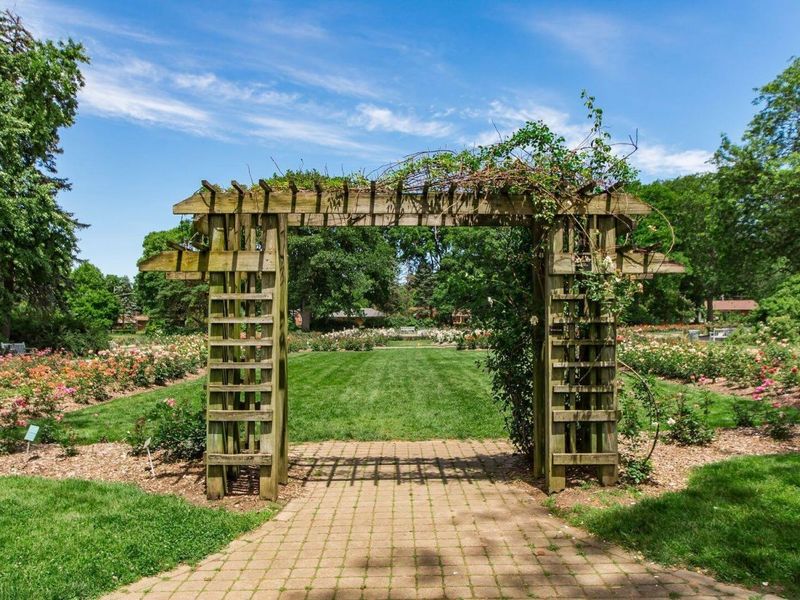 95 E Pacemont Road, Columbus, OH 43202 Photo 41