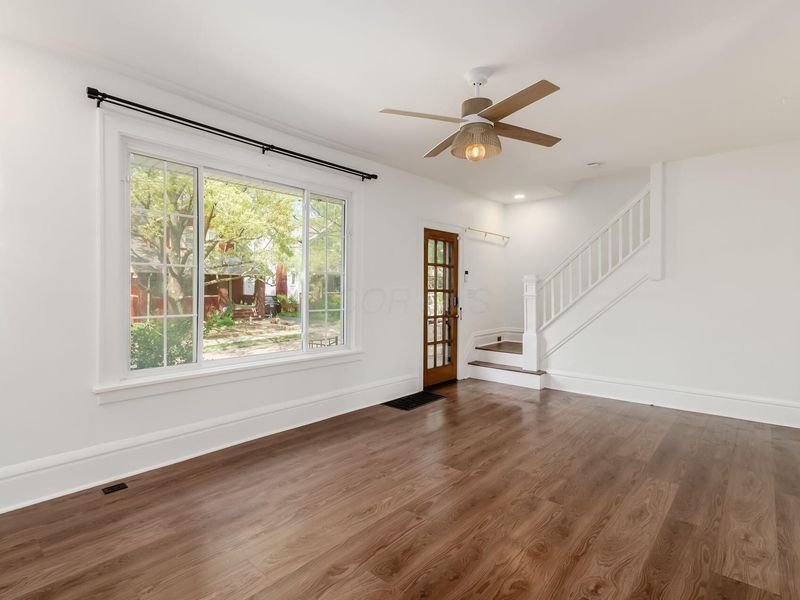 95 E Pacemont Road, Columbus, OH 43202 Photo 6