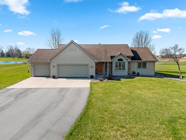 6732 Apple Blossom LANE, Greenleaf, WI 54126